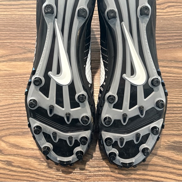 Size 15 Nike Lunarbeast Elite TD Football Cleats Silver/Black 779422-010 NEW